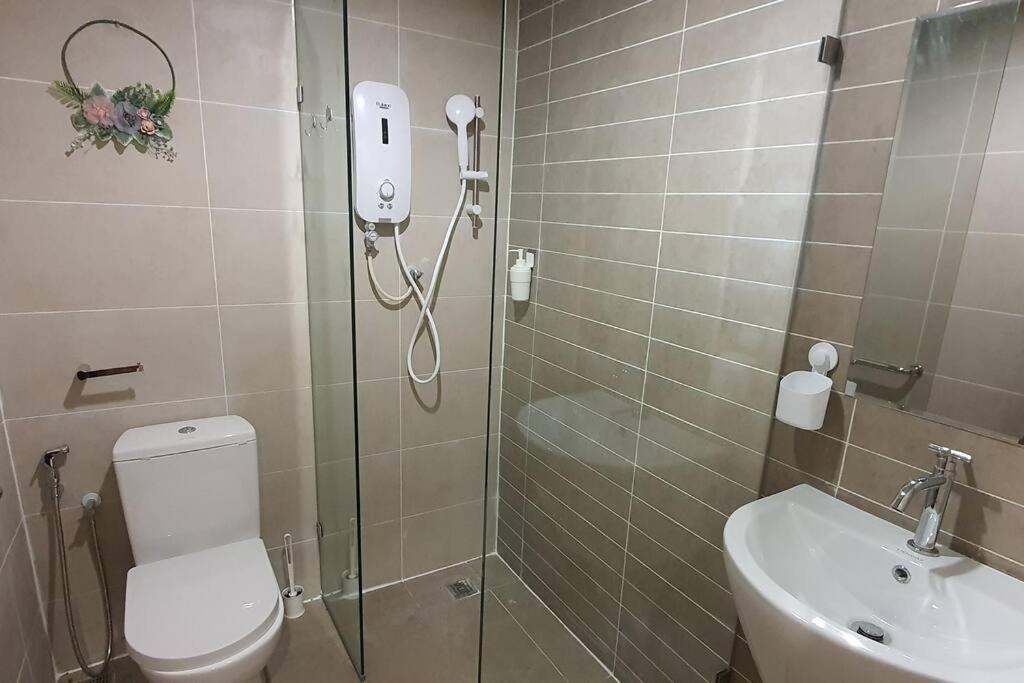 Kozi Square New Sgh Cozy Home 7A Kuching Extérieur photo